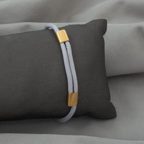 اسوارة خيط رجالية انيقه وحديثه