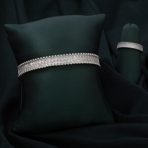 طقم اسوارة وخاتم باللون الفضي