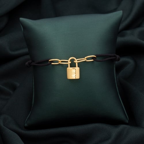 اسوارة رجالية باللون الأسود..