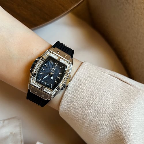 ساعة نسائية ربل فصوص بياجيت باللون الفضي