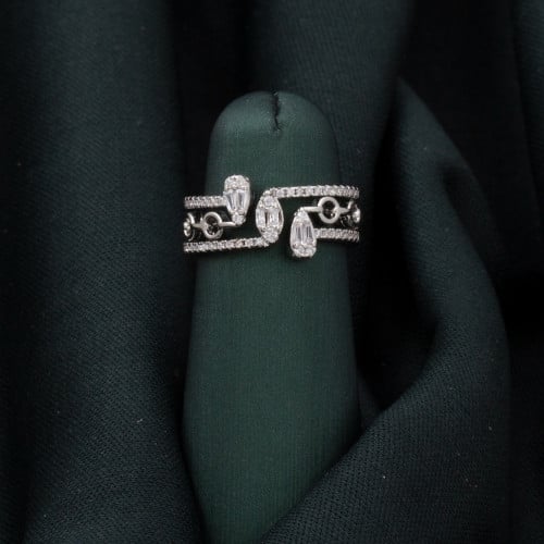 أضيفي لمسة نهائية أنيقة على إطلالتك