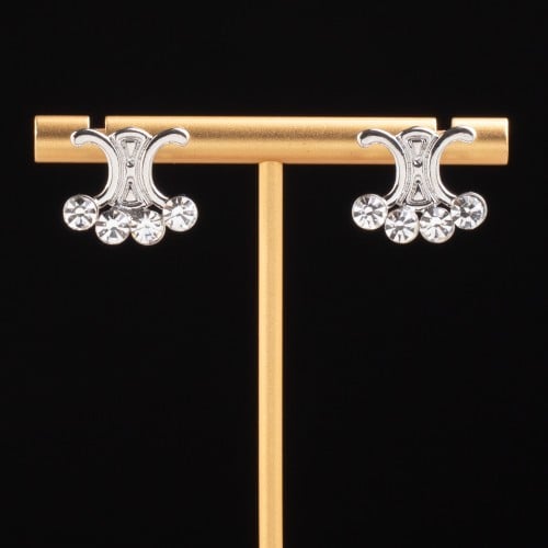 حلق نسائي تصميم الانهايه من الكريستال