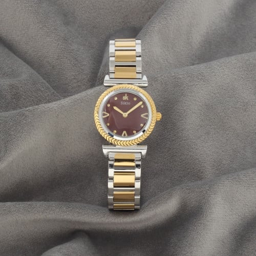 ساعة نسائية باللونين الفضي والذهبي