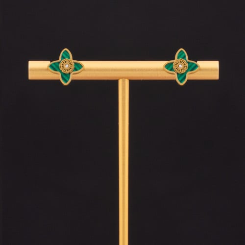 حلق أخضر فاتن