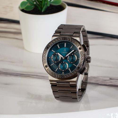 ساعة ستيل باللون الرصاصي