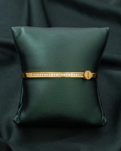 الاساور الجذابة تمنح حضورك إطلالة مميزة