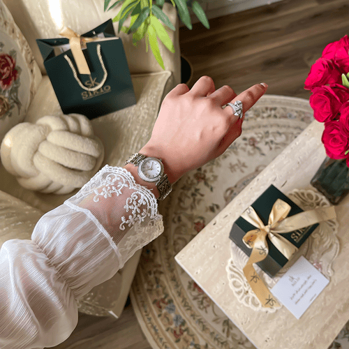 الساعة الاستيل النسائية ذات التفاصيل المميزة لإطلا...