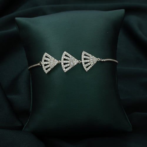 اسوار مستوحى من تصميمات الخرز الجميل