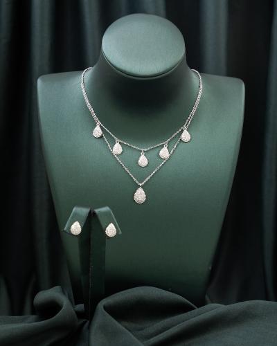 طقم سهرة لتكتمل طلتك المسائية بأناقة