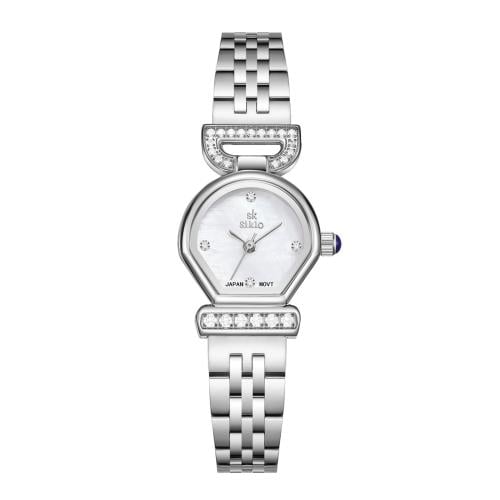 ساعة نسائية تفيض بالأناقة باللون الفضي