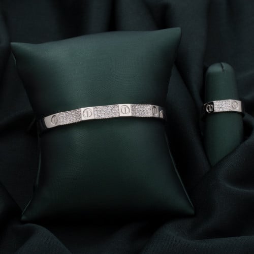 طقم اسوارة وخاتم باللون الفضي