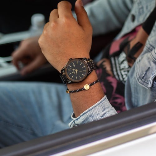 ساعة رجالية معا اسواره خيط استيل باللون الاسود