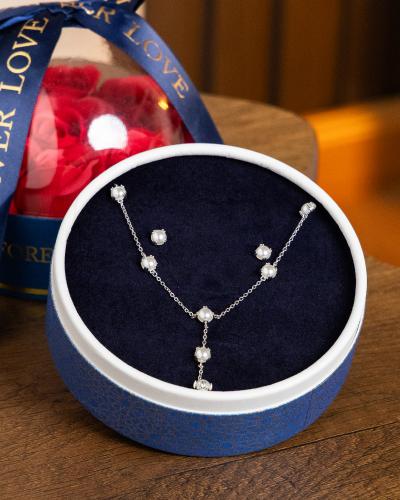 الحضور الملفت يبدأ بإختيار طقم مميز