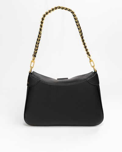 شنطة باللون الاسود حجم وسط