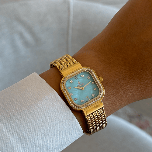 ساعة نسائية باللون الذهبي ميناء تيفاني