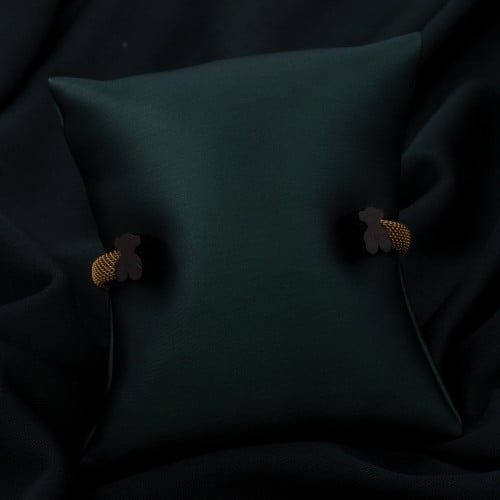 اسوارة نسائية باللون الذهبي