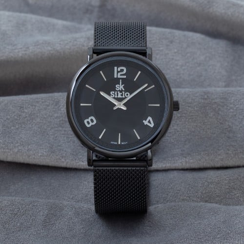 كل رجل عصري يهتم بتفاصيل إطلالته وتفرده لحضور ملفت...