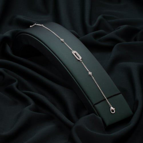 اسوارة تتميز بتجربة شاملة من طلاء المتلألئ المليء...