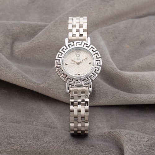 ساعة نسائية باللون الفضي مينا ابيض