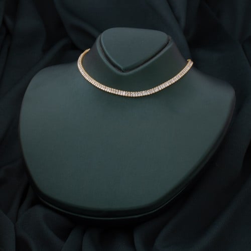 شوكر نسائي باللون الذهبي