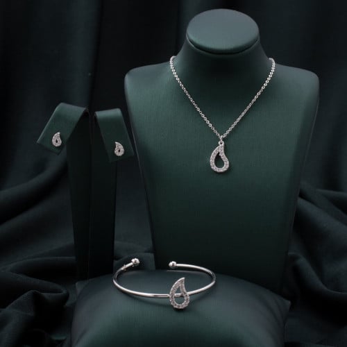 طقم أطفال باللون الفضي