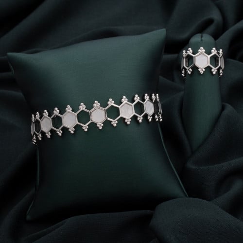 طقم اسوارة وخاتم باللون الفضي