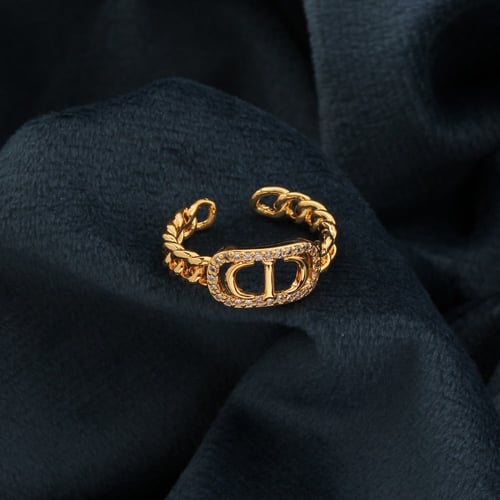 خاتم نسائي زركون بتصميم ملفت