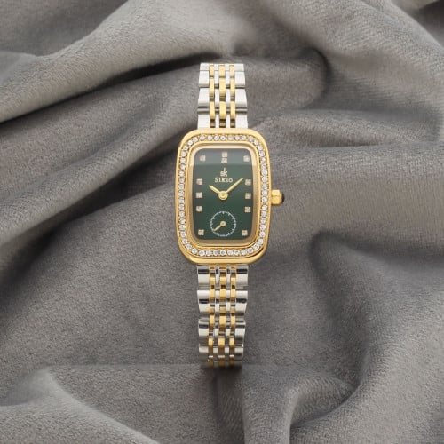 ساعة نسائية باللونين الفضي والذهبي