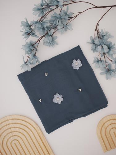 Jeans Acrylic Bloom