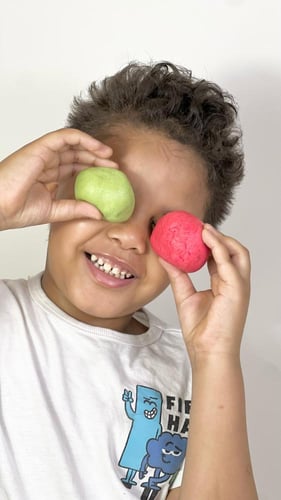 العجين من صنع يديك