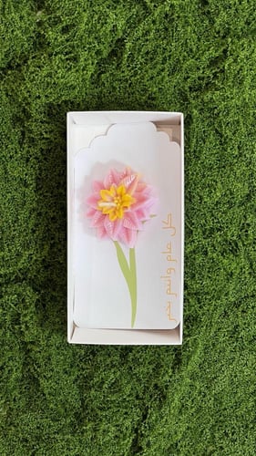 شمعة الورود الفواحة (منتج جاهز)