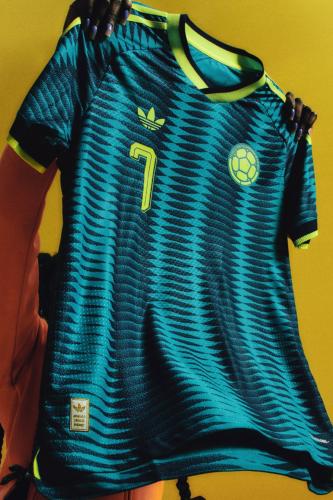 Columbia T-shirt - Players' version 26/27