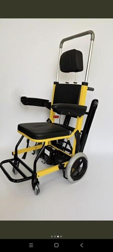 كرسي متحرك كهربائي لتسلق الدرج لتحسين القدرة على ا...