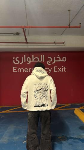 بلوفر ابيض جرافيتي