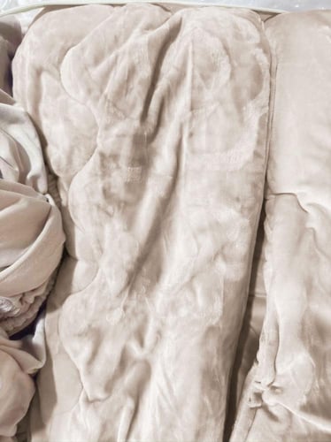 مفرش مفرد مخمل - 4 قطع - سلسلة نوفا - بنفسجي جملي