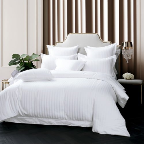 مفرش فندقي مزدوج 9 قطع - حشوة قابلة للنزع - أبيض