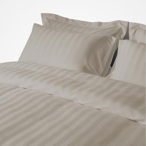 تلبيسة لحاف فندقية مفرد ونص - 130 جرام لكل متر مرب...