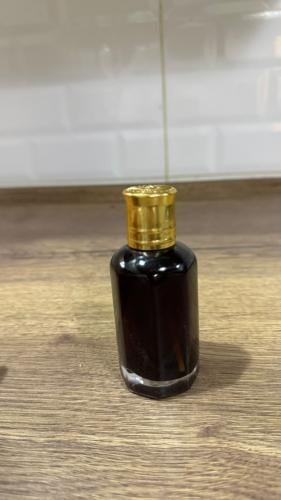 عطر العود والعنبر