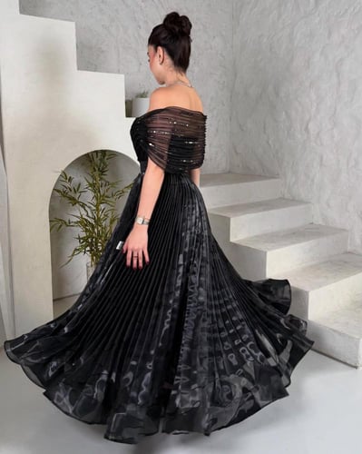 فستان سهره اللون اسود الخامه جازار بليسيه باربي JO