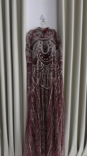 فستان سهره اللون بيج و اسود تل مطرز بخرز و بطانه خ...