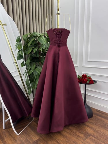 فستان سهره فخم الخامه ميكادو كلف و خرز تيفاني و عن...