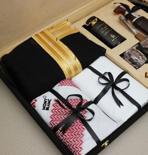 طقم الفاخر رجالي من متجر جوهره