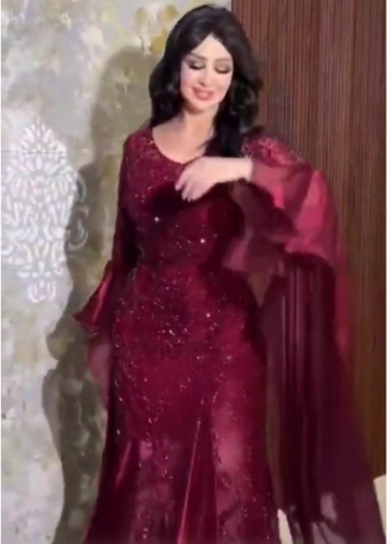 فستان سهره اللون برغندي من متجر جوهره LV MA