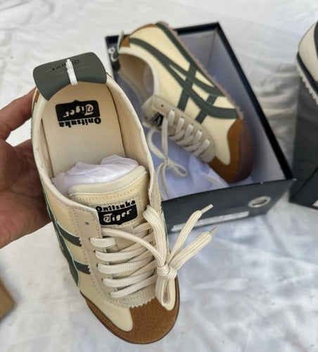 احذية سبورت تايجر من متجر جوهره