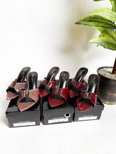 احذية كعب سان لوران من متجر جوهره