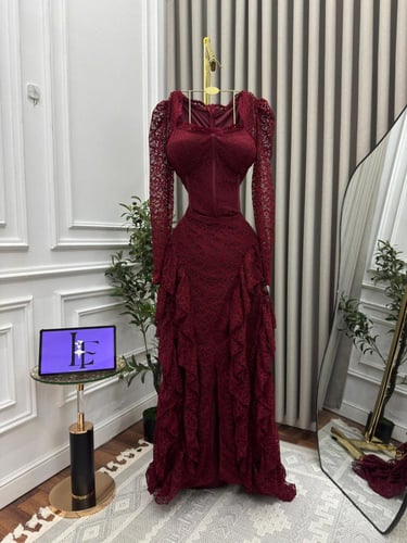 فستان دانتيل برغندي عنابي من متجر جوهره