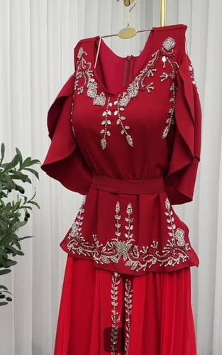 جمبسوت ناعم اللون عودي نوع القماش باربي شيفون بولي...