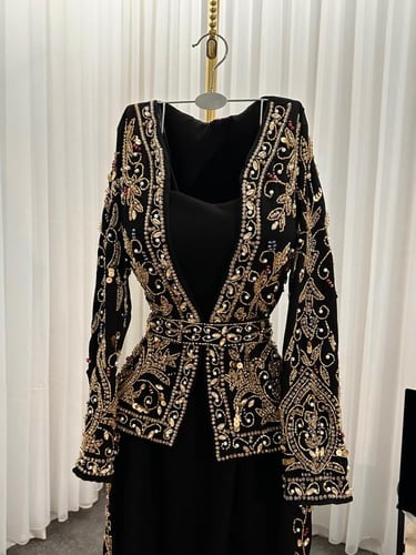 فستان سهره اللون اسود قطعتين تطريز يدوي راقي على ا...