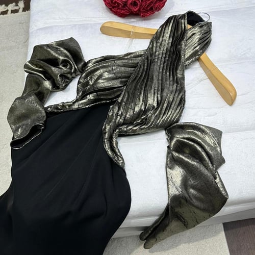 فستان سهره اسود و فضي