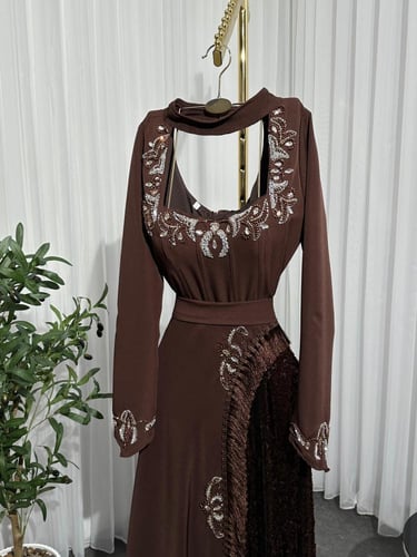 جمبسوت بني فخم خامه باربي و ترتر مطرز يدوي